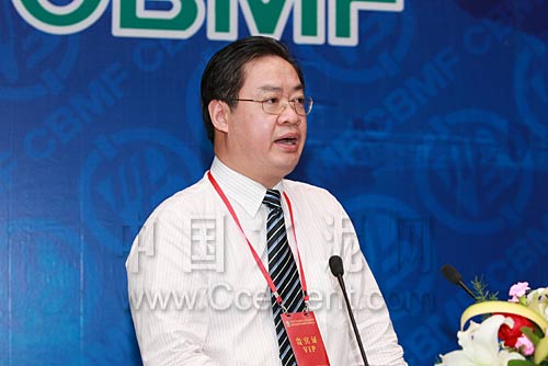 劉明：水泥工業(yè)結(jié)構(gòu)調(diào)整 大企業(yè)任重道遠(yuǎn)